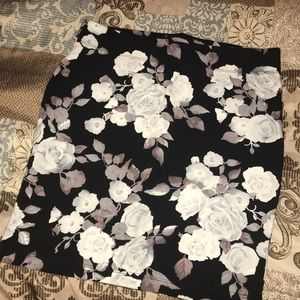 Floral fitted skirt